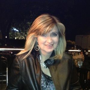 Meet your Posher, Joni